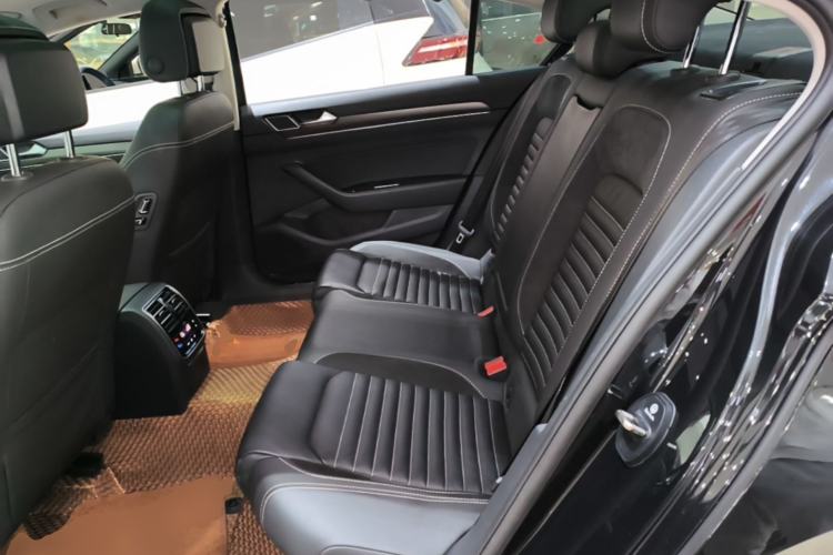 Used Volkswagen Magotan 2020 330TSI DSG Leading Model Left Rear Seat
