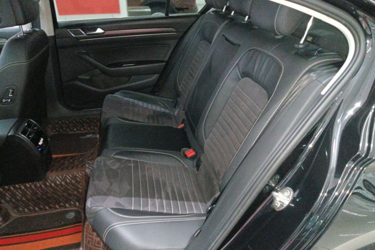 Used Volkswagen Magotan 2020 330TSI DSG Luxury Edition Left Rear Seat