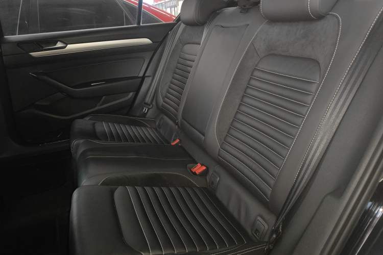 Used Volkswagen Magotan 2020 280TSI DSG Comfort Edition Left Rear Seat