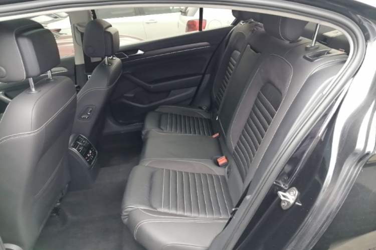Used Volkswagen Magotan 2020 330TSI DSG Leading Model Left Rear Seat
