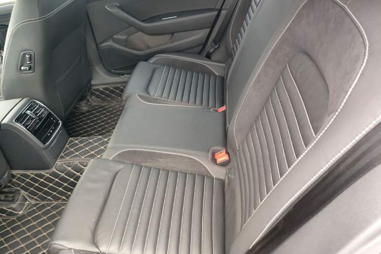 Used Volkswagen Magotan 2020 330TSI DSG Leading Model Left Rear Seat