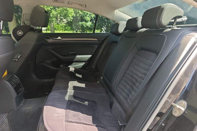 Used Volkswagen Magotan 2020 330TSI DSG Luxury Edition Left Rear Seat