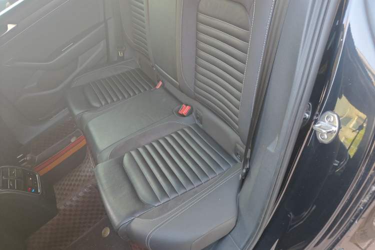 Used Volkswagen Magotan 2020 330TSI DSG Leading Model Left Rear Seat