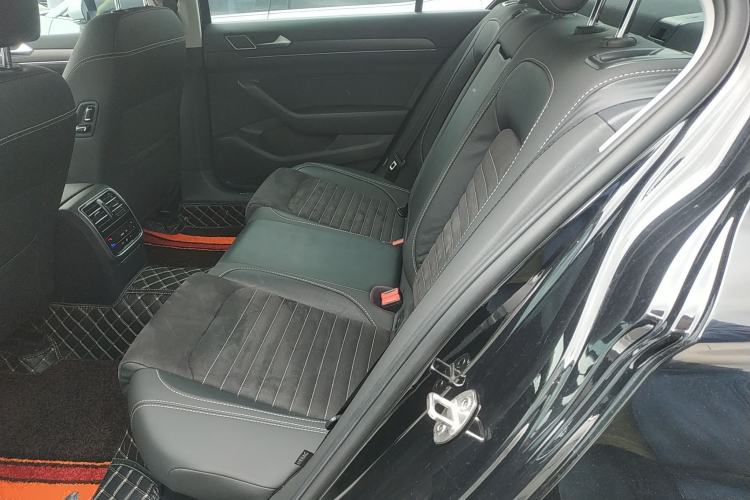 Used Volkswagen Magotan 2020 330TSI DSG Luxury Edition Left Rear Seat