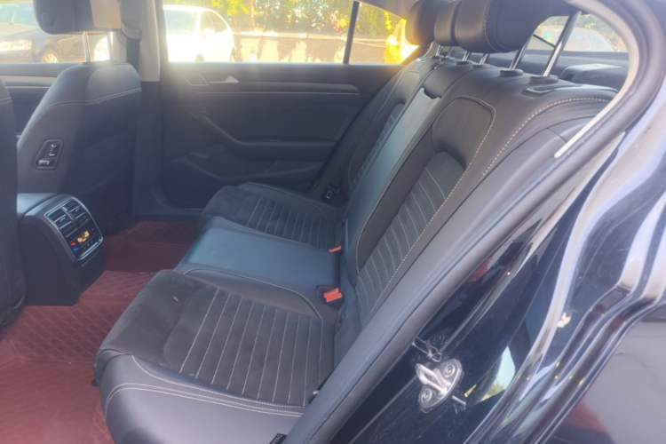Used Volkswagen Magotan 2020 330TSI DSG Luxury Edition Left Rear Seat