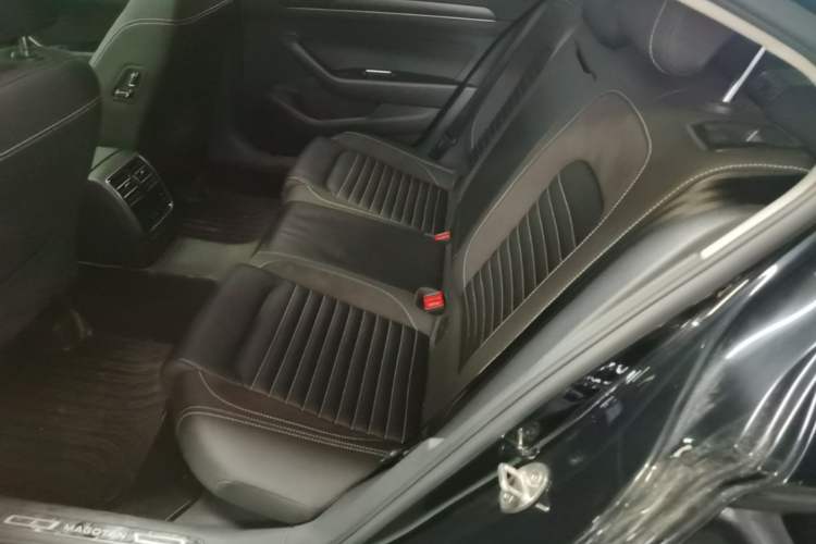 Used Volkswagen Magotan 2020 330TSI DSG Leading Model Left Rear Seat
