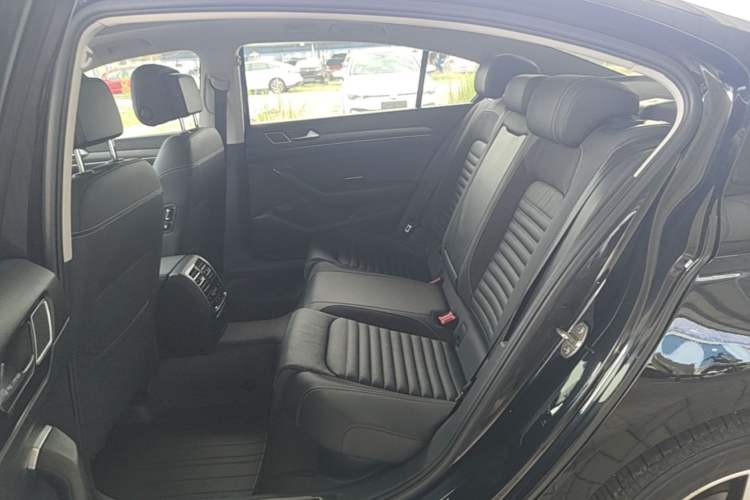 Used Volkswagen Magotan 2020 330TSI DSG Leading Model Left Rear Seat