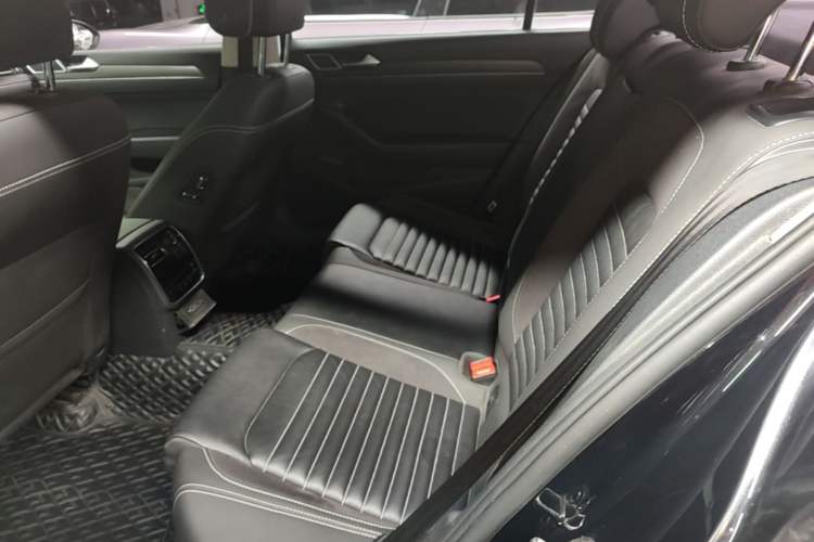 Used Volkswagen Magotan 2020 330TSI DSG Leading Model Left Rear Seat