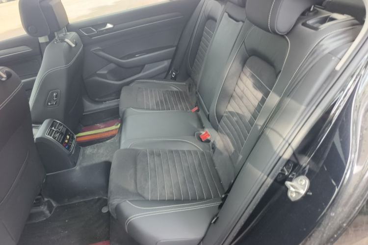 Used Volkswagen Magotan 2020 330TSI DSG Luxury Edition Left Rear Seat