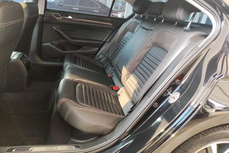 Used Volkswagen Magotan 2020 330TSI DSG Leading Model Left Rear Seat
