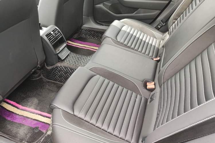 Used Volkswagen Magotan 2020 280TSI DSG Comfort Edition Left Rear Seat