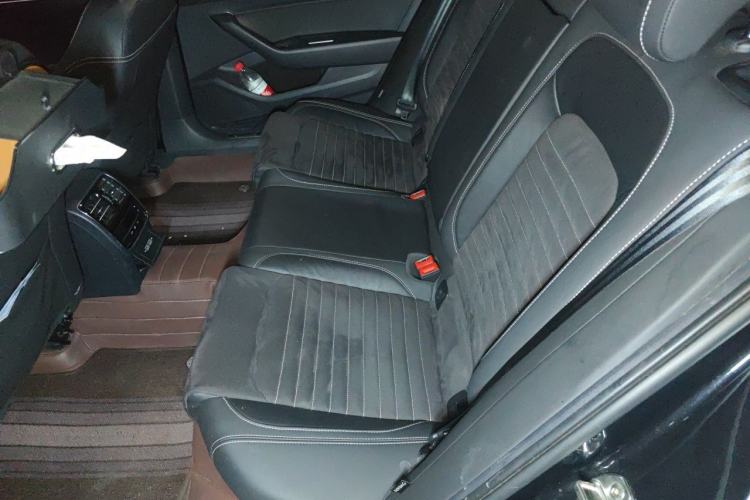 Used Volkswagen Magotan 2020 330TSI DSG Luxury Edition Left Rear Seat
