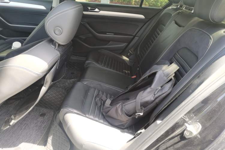 Used Volkswagen Magotan 2020 280TSI DSG Comfort Edition Left Rear Seat