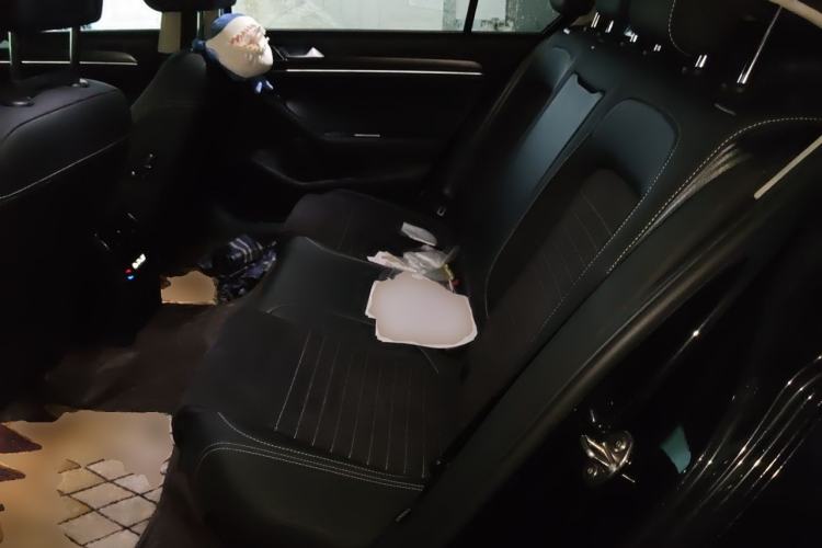 Used Volkswagen Magotan 2020 330TSI DSG Luxury Edition Left Rear Seat