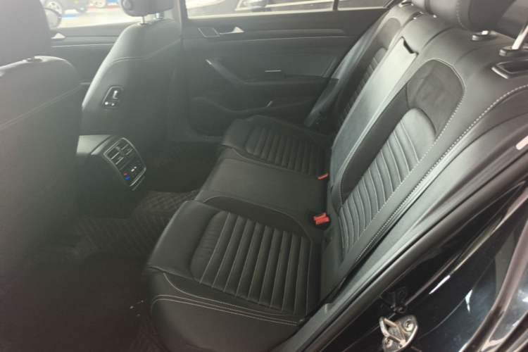 Used Volkswagen Magotan 2020 330TSI DSG Leading Model Left Rear Seat