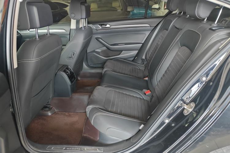 Used Volkswagen Magotan 2020 330TSI DSG Luxury Edition Left Rear Seat