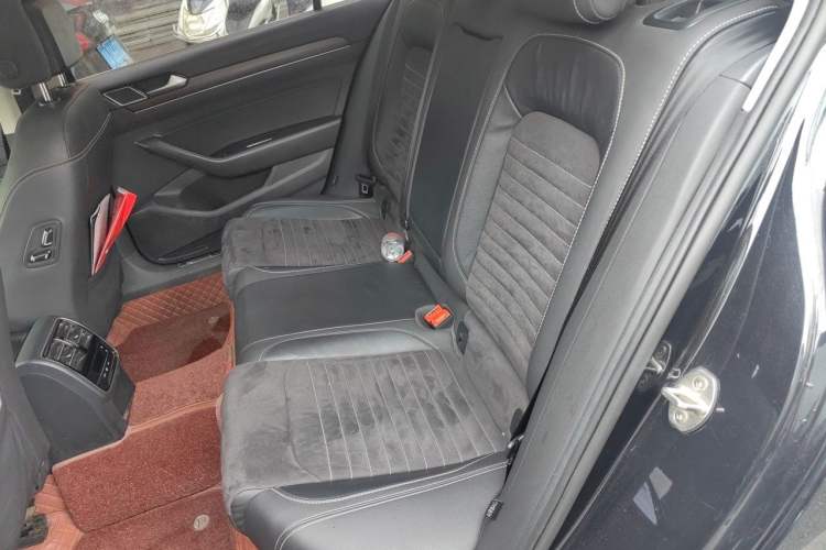 Used Volkswagen Magotan 2020 330TSI DSG Luxury Edition Left Rear Seat