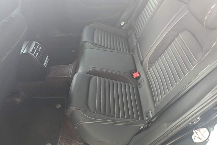 Used Volkswagen Magotan 2020 330TSI DSG Leading Model Left Rear Seat