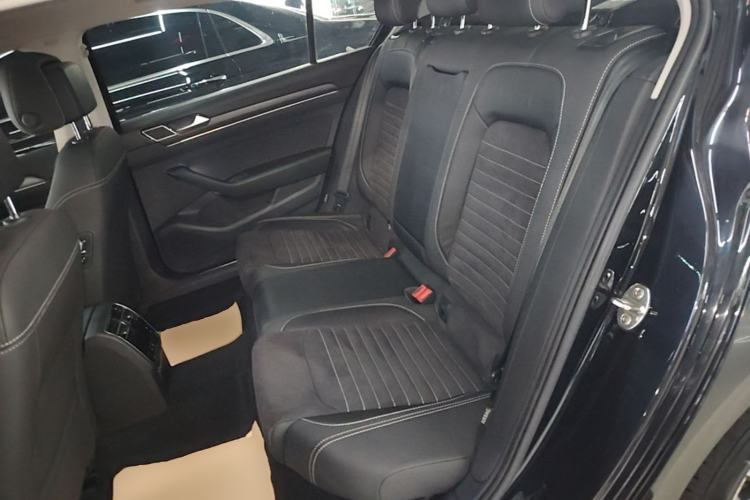 Used Volkswagen Magotan 2020 330TSI DSG Luxury Edition Left Rear Seat