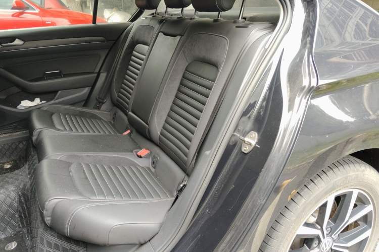 Used Volkswagen Magotan 2020 330TSI DSG Leading Model Left Rear Seat