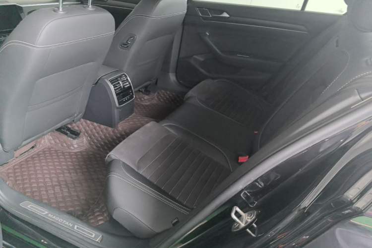 Used Volkswagen Magotan 2020 330TSI DSG Luxury Edition Left Rear Seat