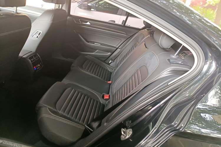 Used Volkswagen Magotan 2020 330TSI DSG Leading Model Left Rear Seat