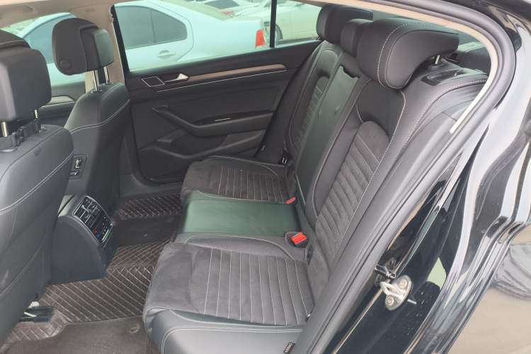 Used Volkswagen Magotan 2020 330TSI DSG Luxury Edition Left Rear Seat