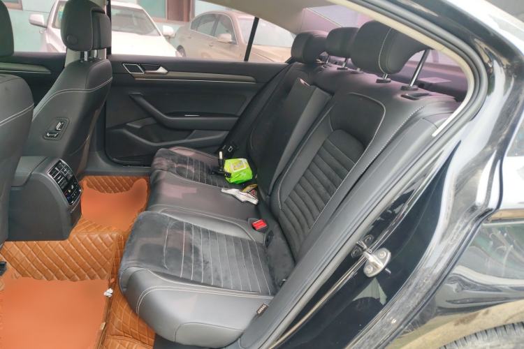 Used Volkswagen Magotan 2020 330TSI DSG Luxury Edition Left Rear Seat