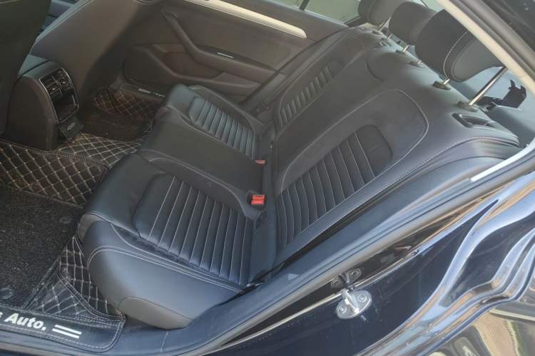 Used Volkswagen Magotan 2020 280TSI DSG Comfort Edition Left Rear Seat