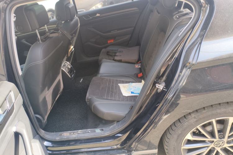 Used Volkswagen Magotan 2020 380TSI DSG Luxury Version Left Rear Seat