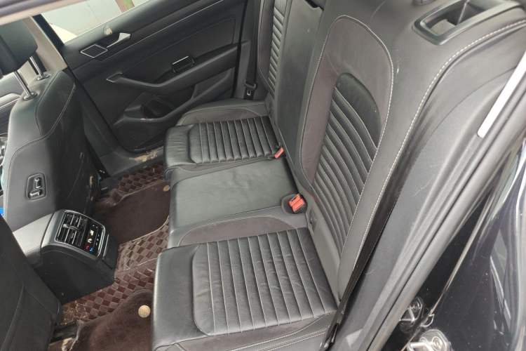 Used Volkswagen Magotan 2020 330TSI DSG Leading Model Left Rear Seat