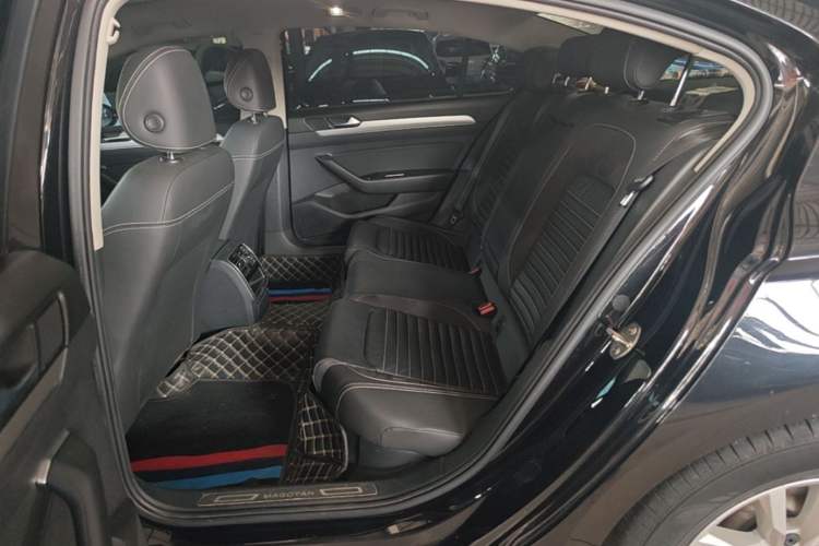 Used Volkswagen Magotan 2020 280TSI DSG Comfort Edition Left Rear Seat