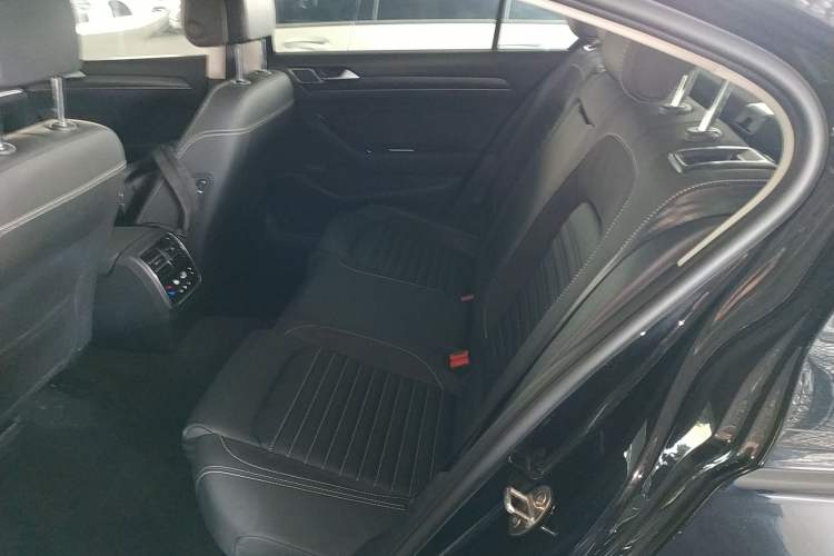 Used Volkswagen Magotan 2020 330TSI DSG Leading Model Left Rear Seat