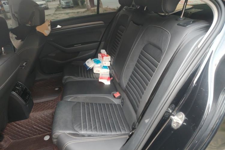 Used Volkswagen Magotan 2020 330TSI DSG Leading Model Left Rear Seat