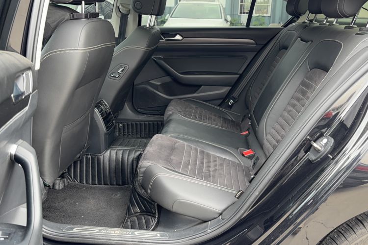 Used Volkswagen Magotan 2020 330TSI DSG Luxury Edition Left Rear Seat