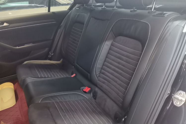 Used Volkswagen Magotan 2020 380TSI DSG Luxury Version Left Rear Seat