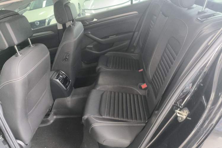 Used Volkswagen Magotan 2020 330TSI DSG Luxury Edition Left Rear Seat