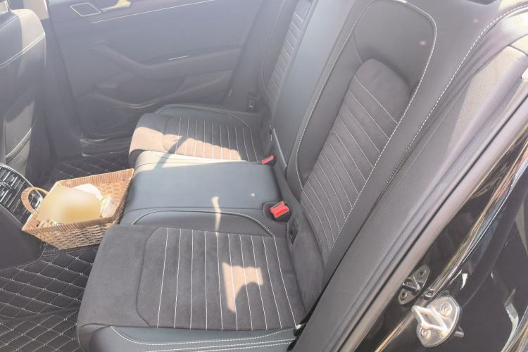 Used Volkswagen Magotan 2020 380TSI DSG Luxury Version Left Rear Seat