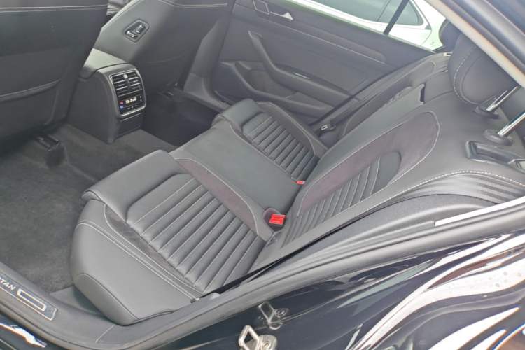 Used Volkswagen Magotan 2020 280TSI DSG Leading Edition Left Rear Seat