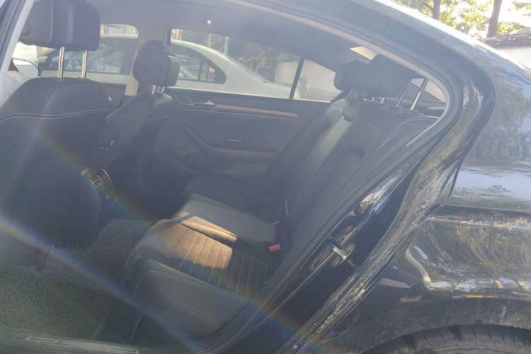 Used Volkswagen Magotan 2020 330TSI DSG Luxury Edition Left Rear Seat