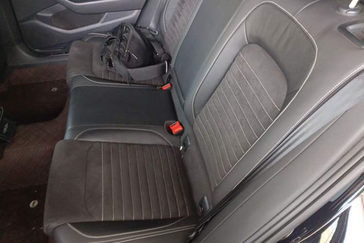 Used Volkswagen Magotan 2020 330TSI DSG Luxury Edition Left Rear Seat