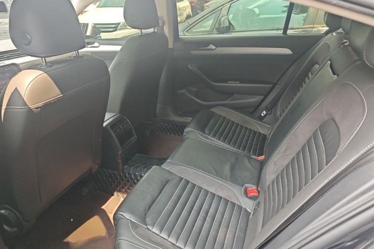 Used Volkswagen Magotan 2020 280TSI DSG Comfort Edition Left Rear Seat