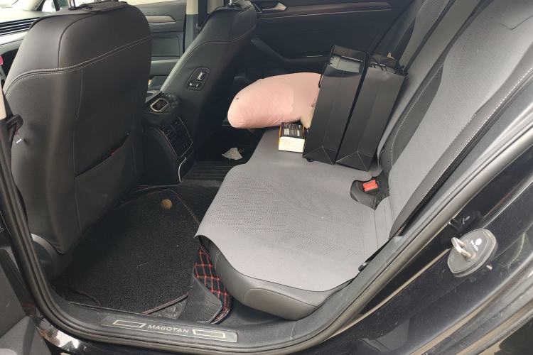 Used Volkswagen Magotan 2020 330TSI DSG Leading Model Left Rear Seat