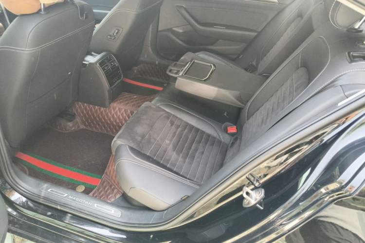 Used Volkswagen Magotan 2020 330TSI DSG Luxury Edition Left Rear Seat