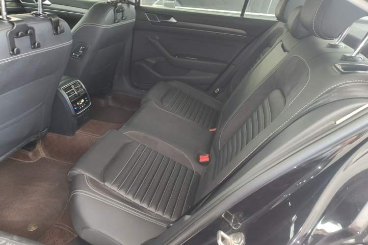 Used Volkswagen Magotan 2020 330TSI DSG Leading Model Left Rear Seat