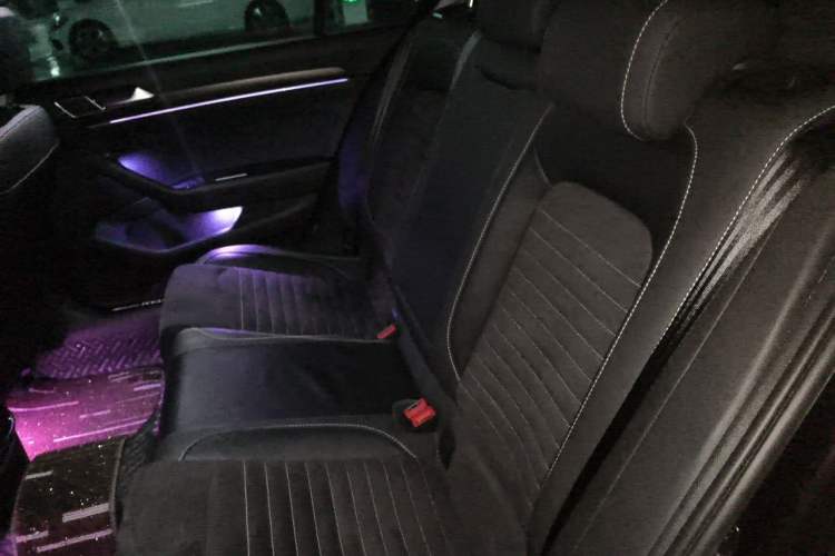 Used Volkswagen Magotan 2020 330TSI DSG Luxury Edition Left Rear Seat