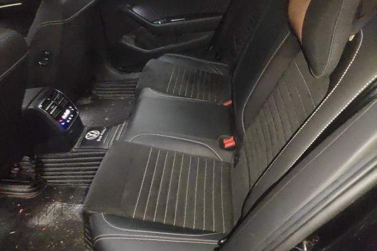 Used Volkswagen Magotan 2020 330TSI DSG Luxury Edition Left Rear Seat