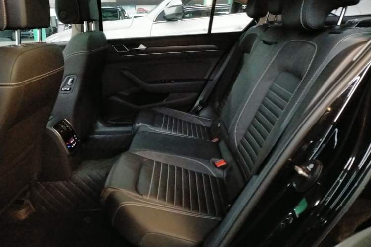 Used Volkswagen Magotan 2020 330TSI DSG Leading Model Left Rear Seat