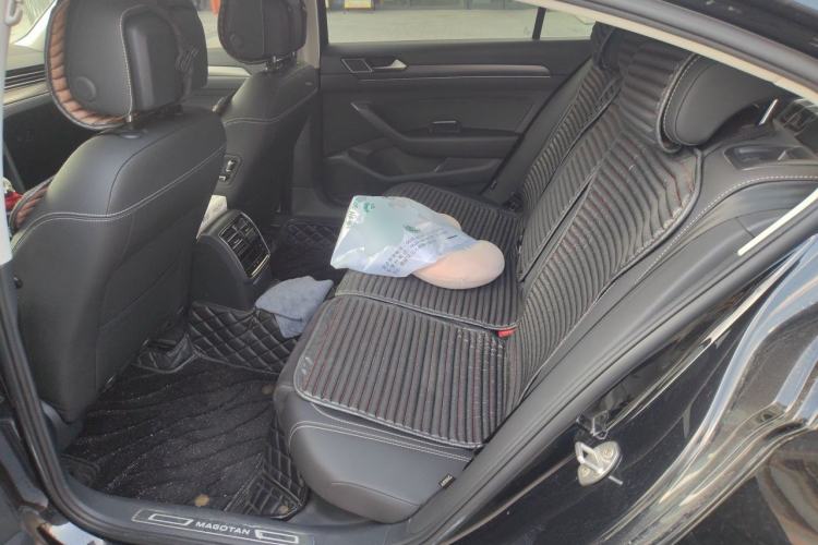 Used Volkswagen Magotan 2020 380TSI DSG Luxury Version Left Rear Seat