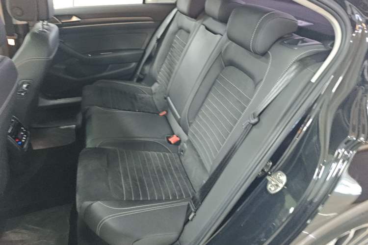 Used Volkswagen Magotan 2020 330TSI DSG Luxury Edition Left Rear Seat